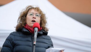 Nytt varsel mot Tesla – fiber och nätverk blockas