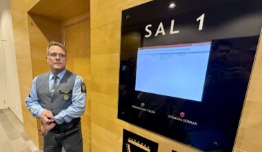 DIREKT: Nu startar rättegången om de våldsamma dåden - VLT