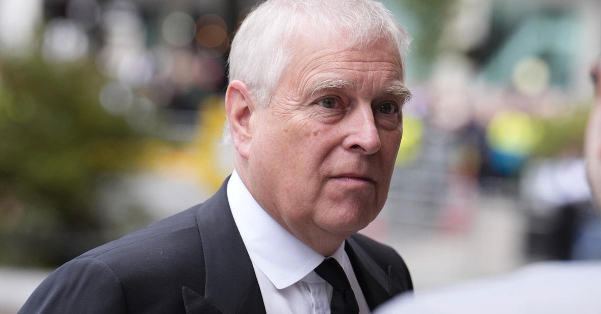 Prins Andrew avsäger sig alla kungliga titlar