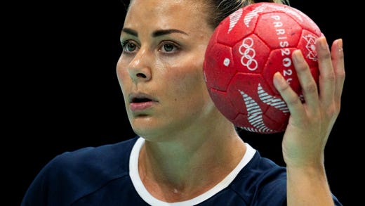 Norska Nora Mörks VM-planer hotas av dotterns passtrul.