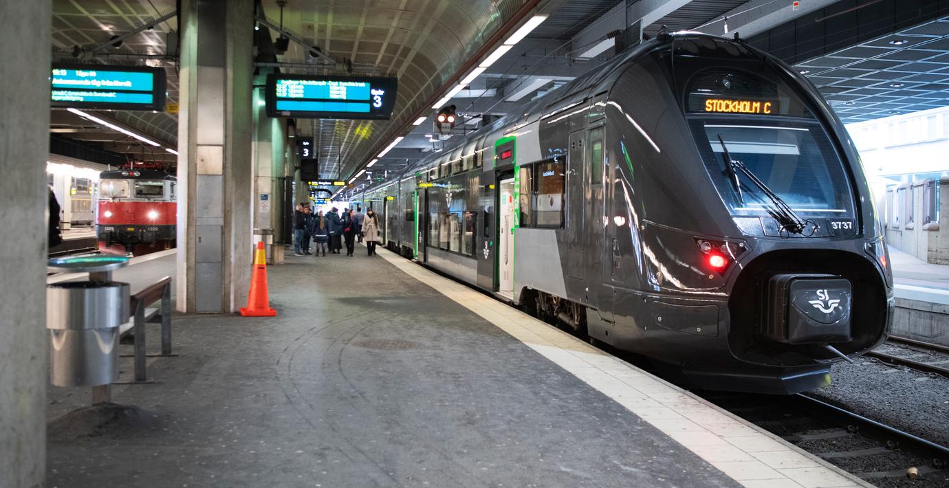 Ett av tre tåg försenade i år – SJ döljer notan