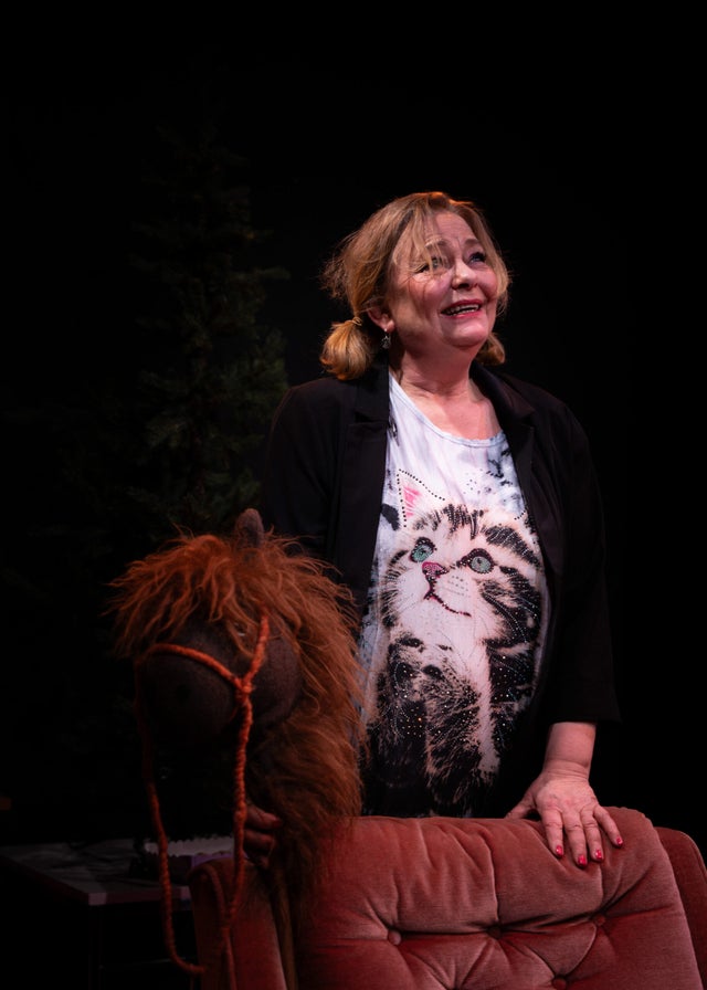 Ia Langhammer spelar Kikki Danielsson i föreställningen som kommer till Gävle 1 november.