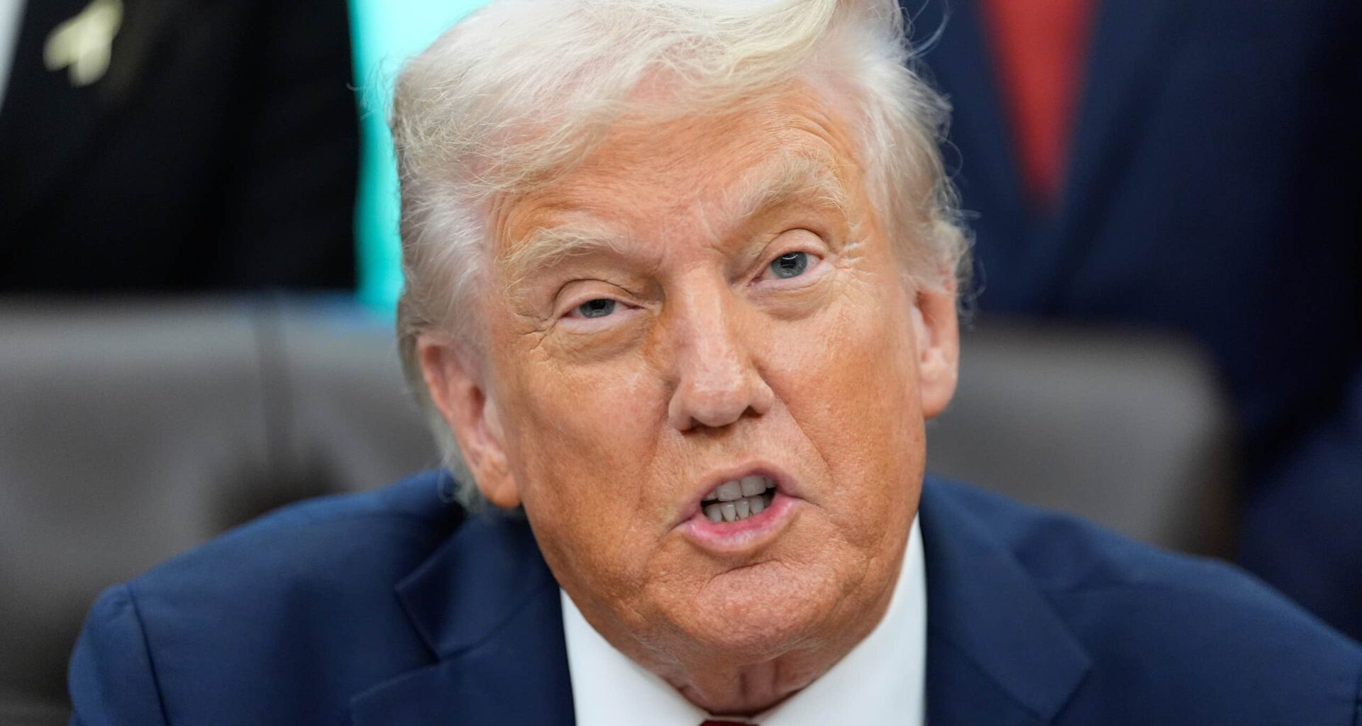 Kamp mot klockan i
storbråket – Trumps hot