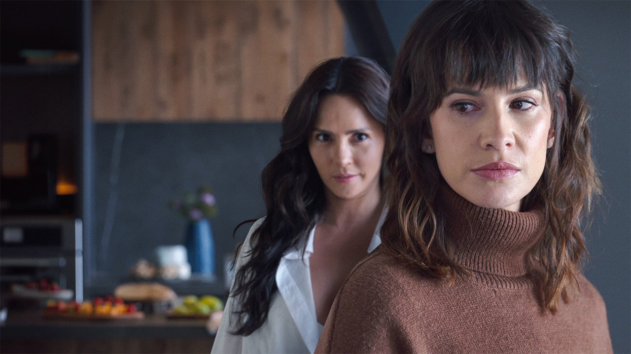 Ny Netflix-serie får svenskarna att sträcktitta: "Jag såg 20 avsnitt på raken"