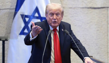 Trump i Knesset: en illusion av fred för att dölja imperialismens mekanismer