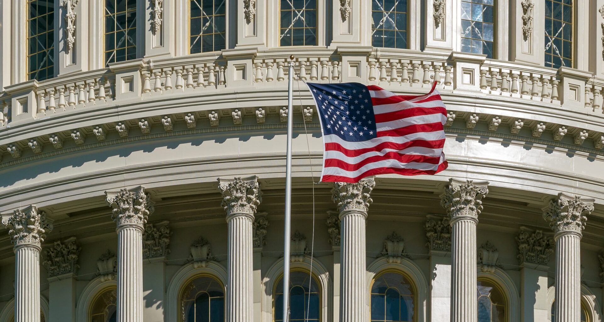 Därför noterar börserna nya rekord trots nedstängningen