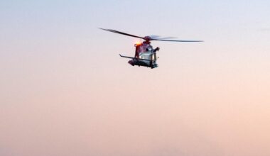 Kvinna till sjukhus efter båtolycka i Ekerö – en saknas