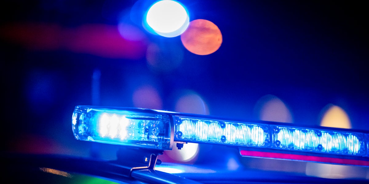 VMA efter misstänkta handgranater – skola inrymd - UNT