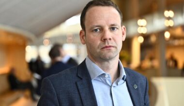 Efter AP7:s oljeköp – C och MP vill ändra AP-fondsystemet