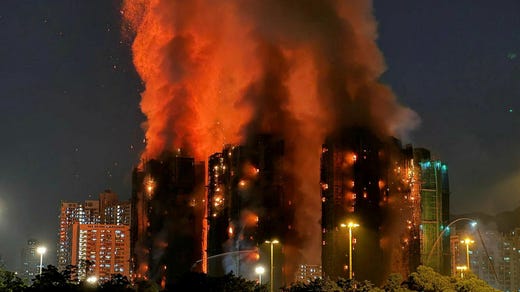 Räddningstjänsten uppmanar allmänheten att stanna inomhus