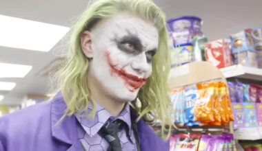 Haaland dyker upp i mataffär – helt oigenkännlig | Premier League