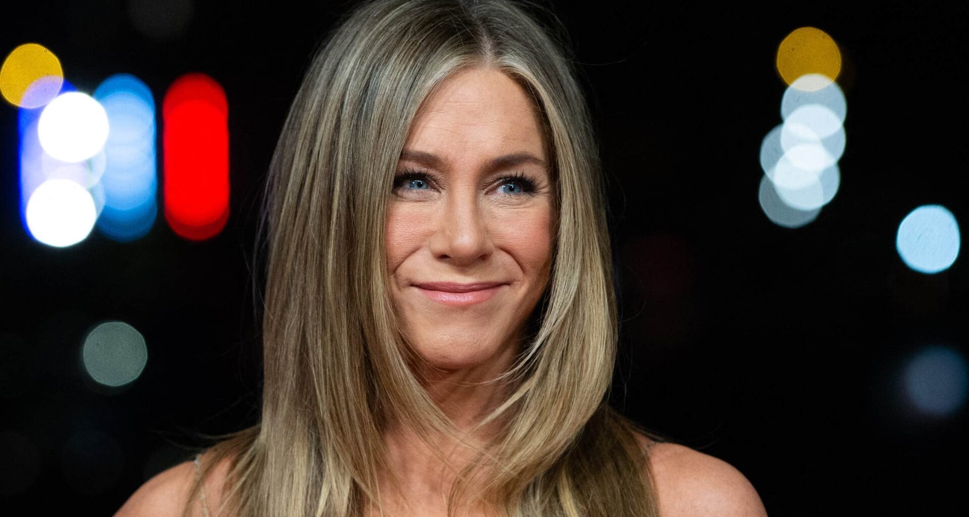 Jennifer Aniston visar upp nya kärleken Jim Curtis