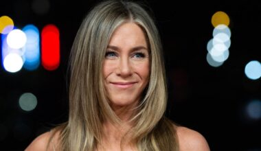 Jennifer Aniston visar upp nya kärleken Jim Curtis