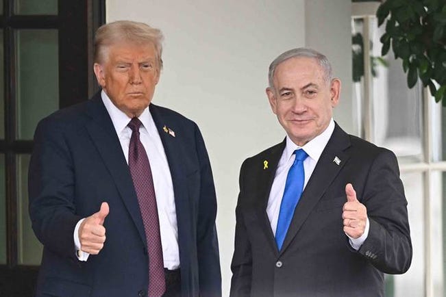Donald Trump och Benjamin Netanyahu utanför Vita huset i september.