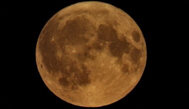 Supermåne syns över Sverige