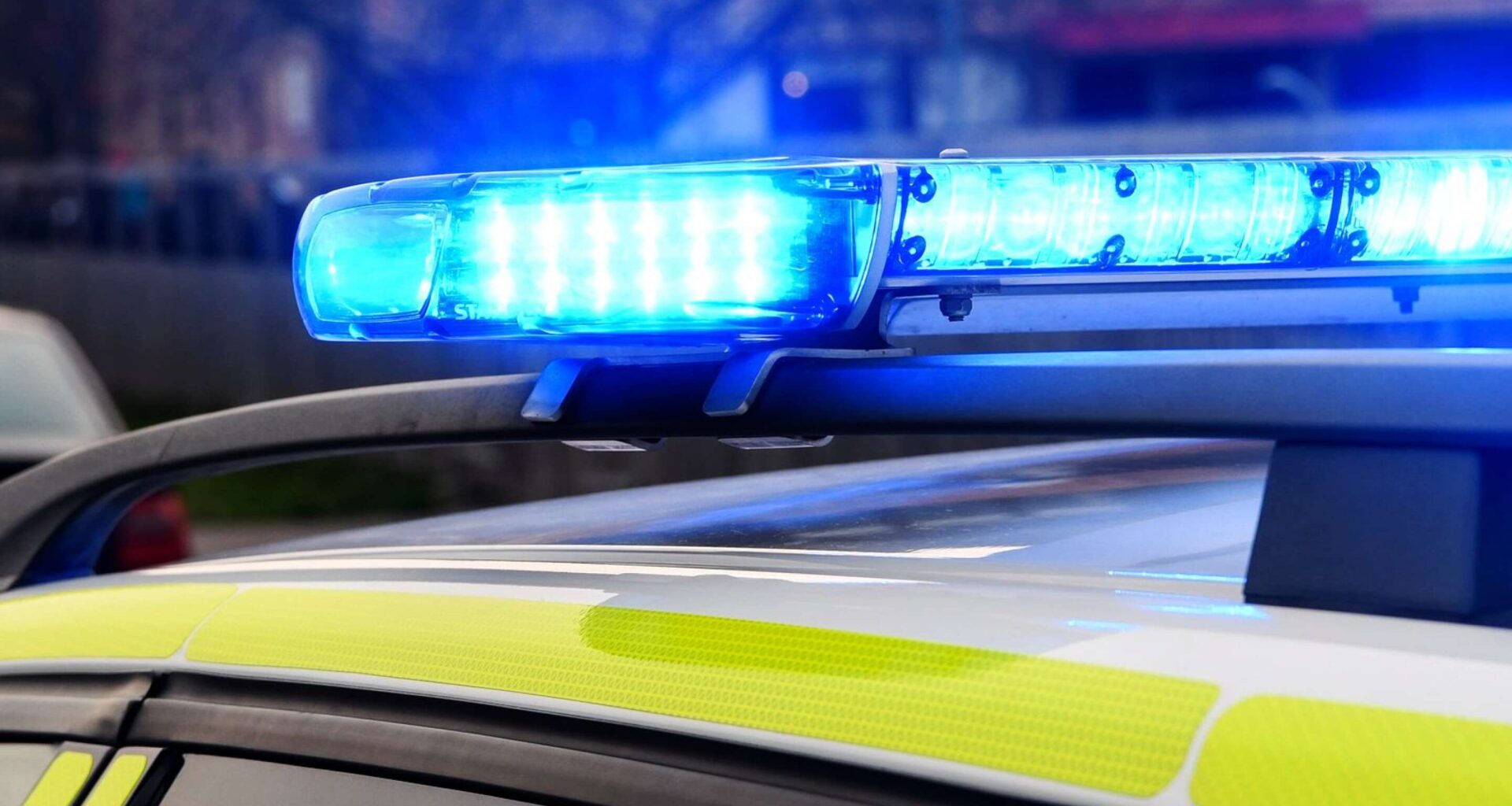 JUST NU: Stenkastning mot bilar vid sjukhuset: ”Sprungit från platsen” - NWT