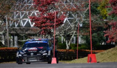 Seger nummer 800 för Sébastien Ogier som kör mot VM-täten – Kalle Rovanperä har klättrat till sjua | Sport