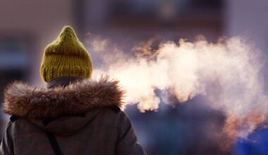 SMHI varnar för ishalka – köldsmocka på väg