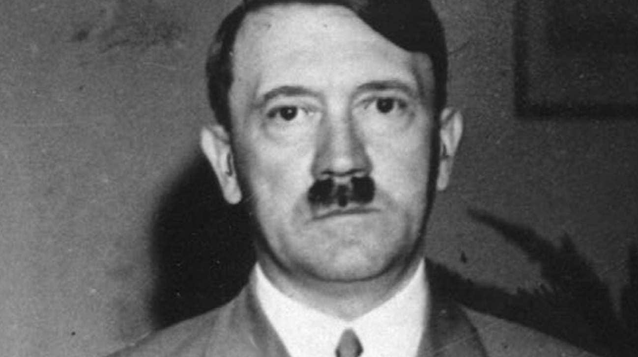 DNA-analys: Hitler hade bara en pungkula | Sverige