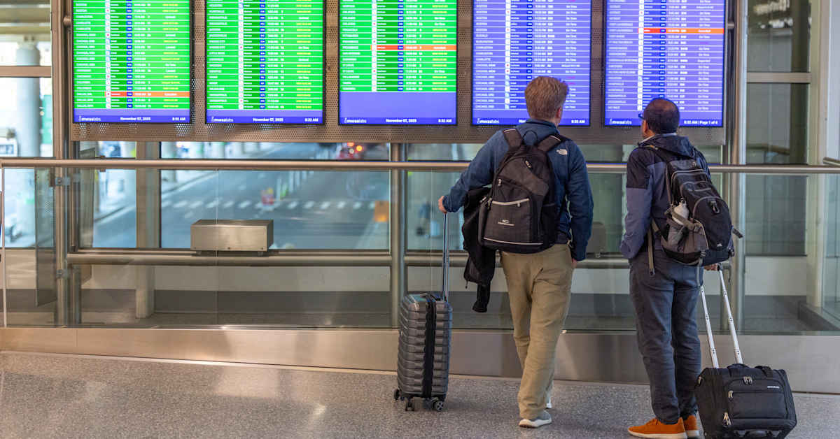 Statsapparaten återöppnar i USA – tre frågor och svar om den historiskt långa nedstängningen | Utrikes