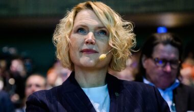 Anna-Karin Hatt lämnade C-posten – löser ut miljonfallskärm