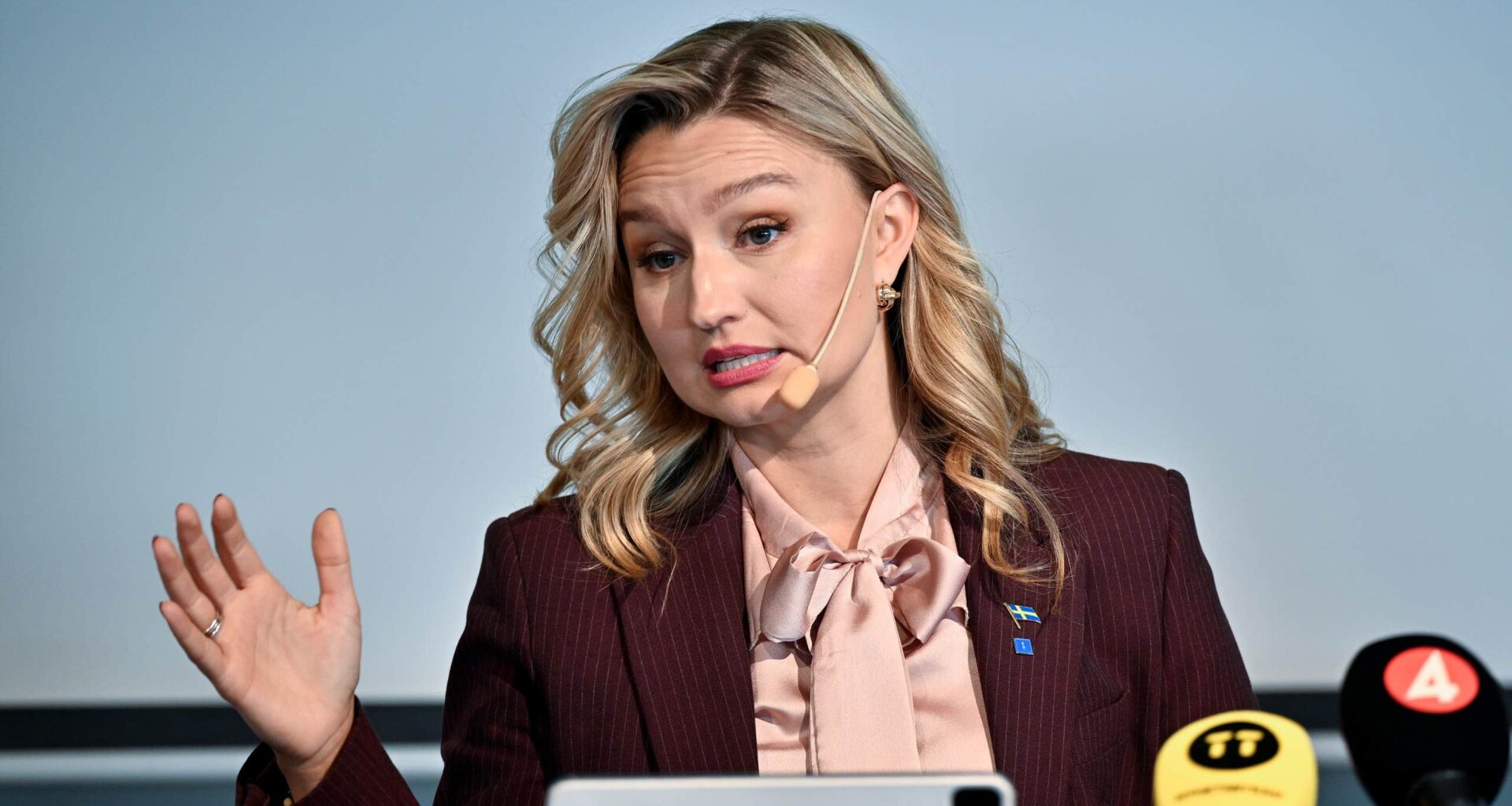 Buschs svar efter interna kritiken om S-utspelet: ”Tydlig”