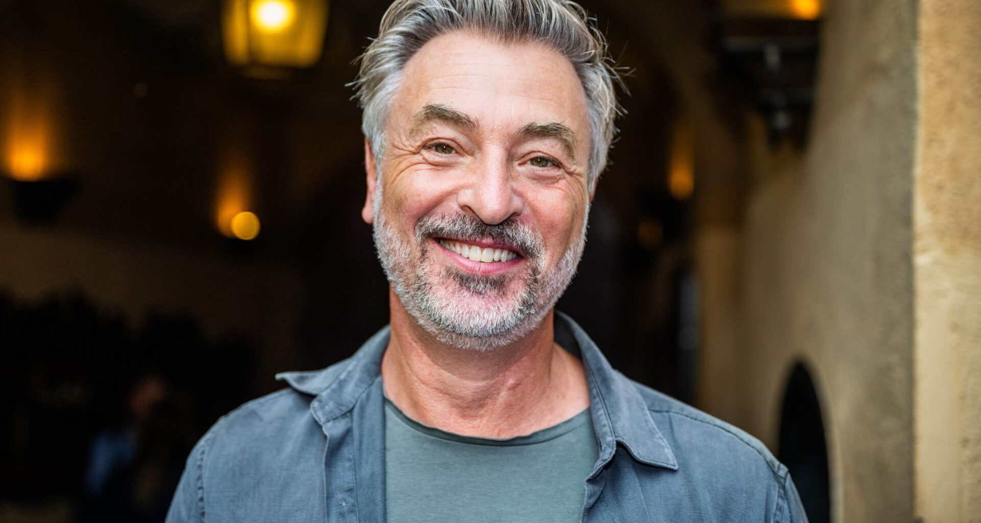 Tareq Taylor sjunger på jullåt – jobbar med camilla Läckberg