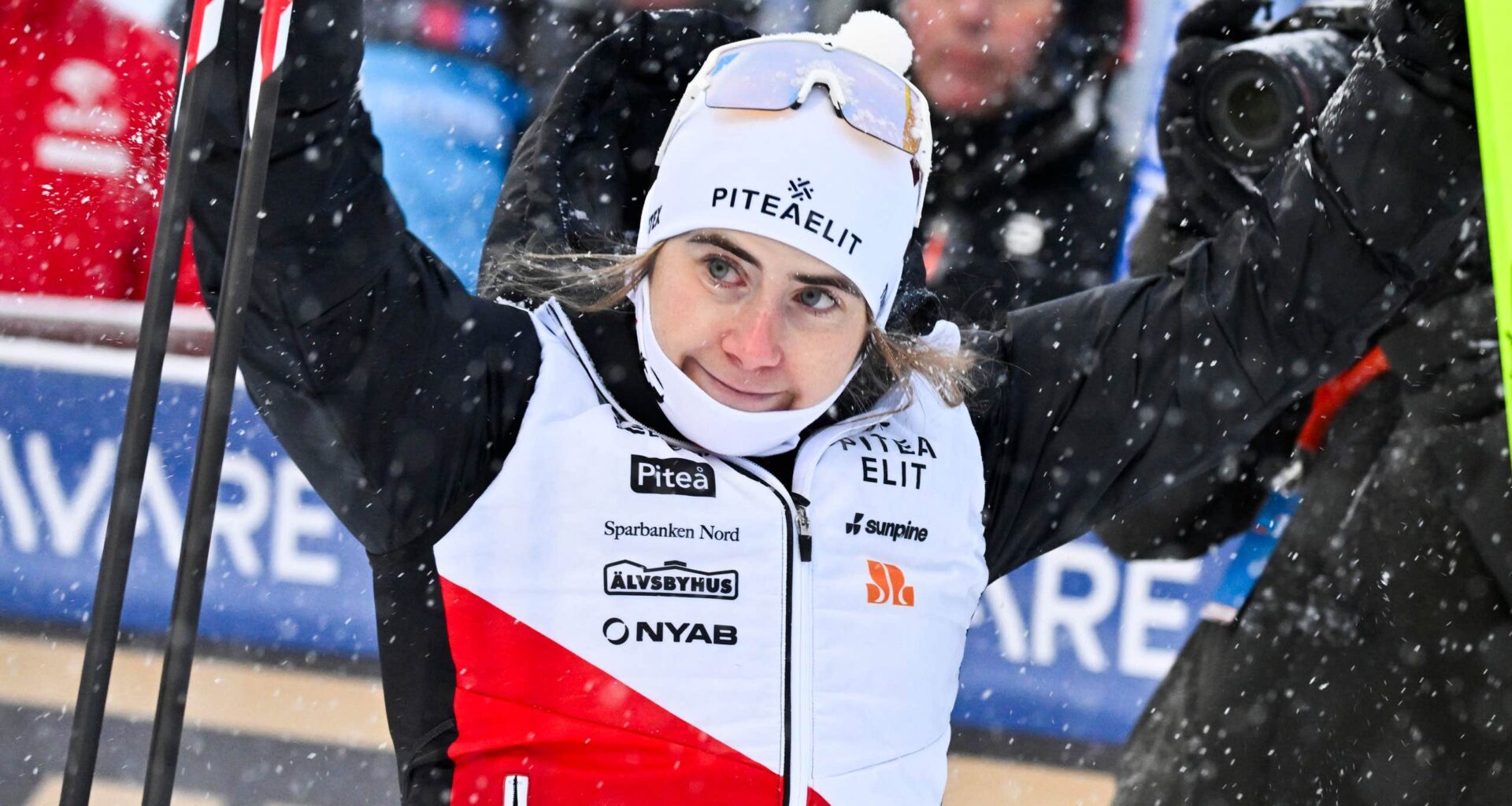 Ebba Andersson vinner premiären efter sekunddrama | Längdskidor