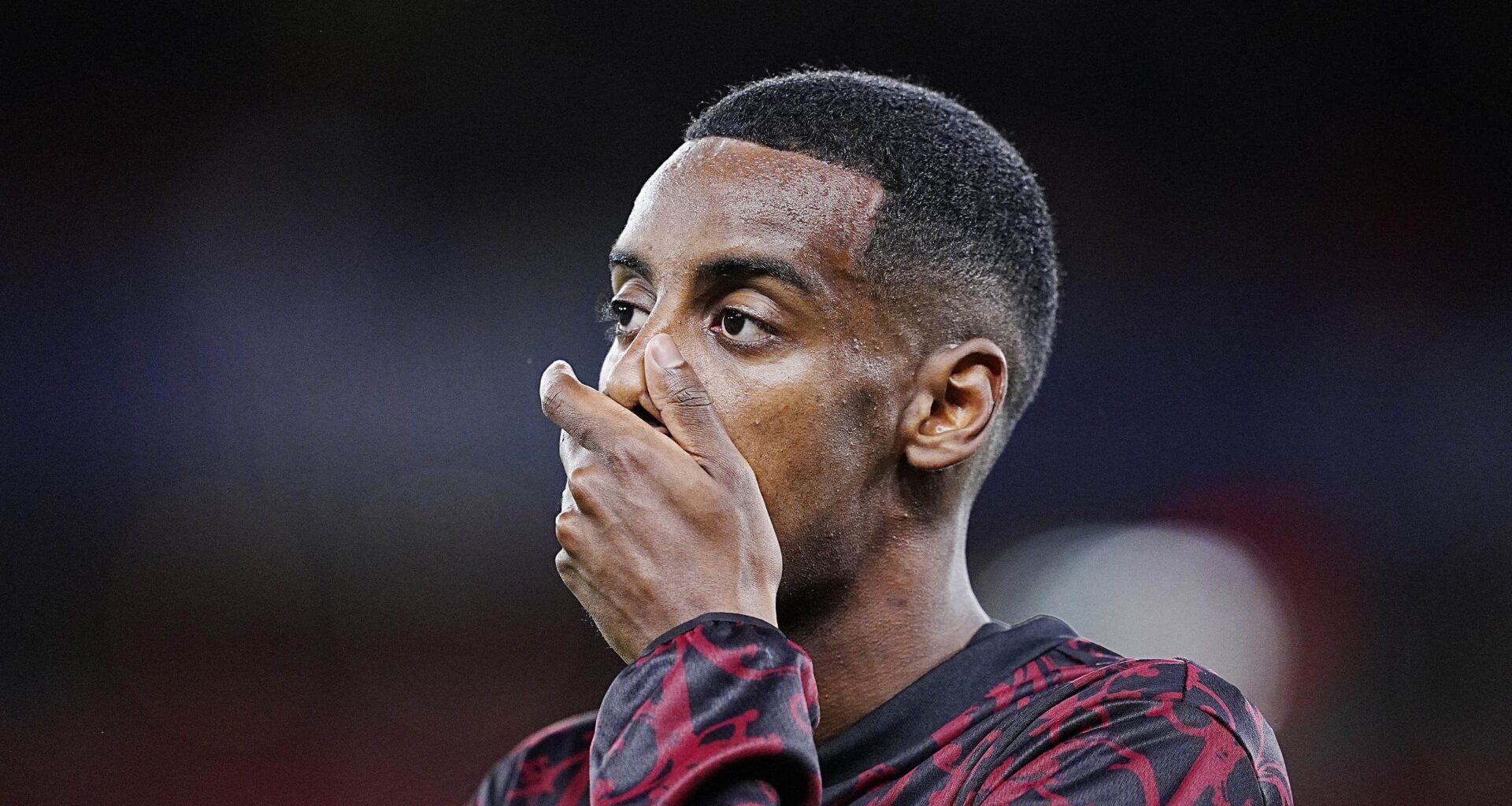 Rånade Alexander Isak – behöver betala 12,5 kronor | Premier League