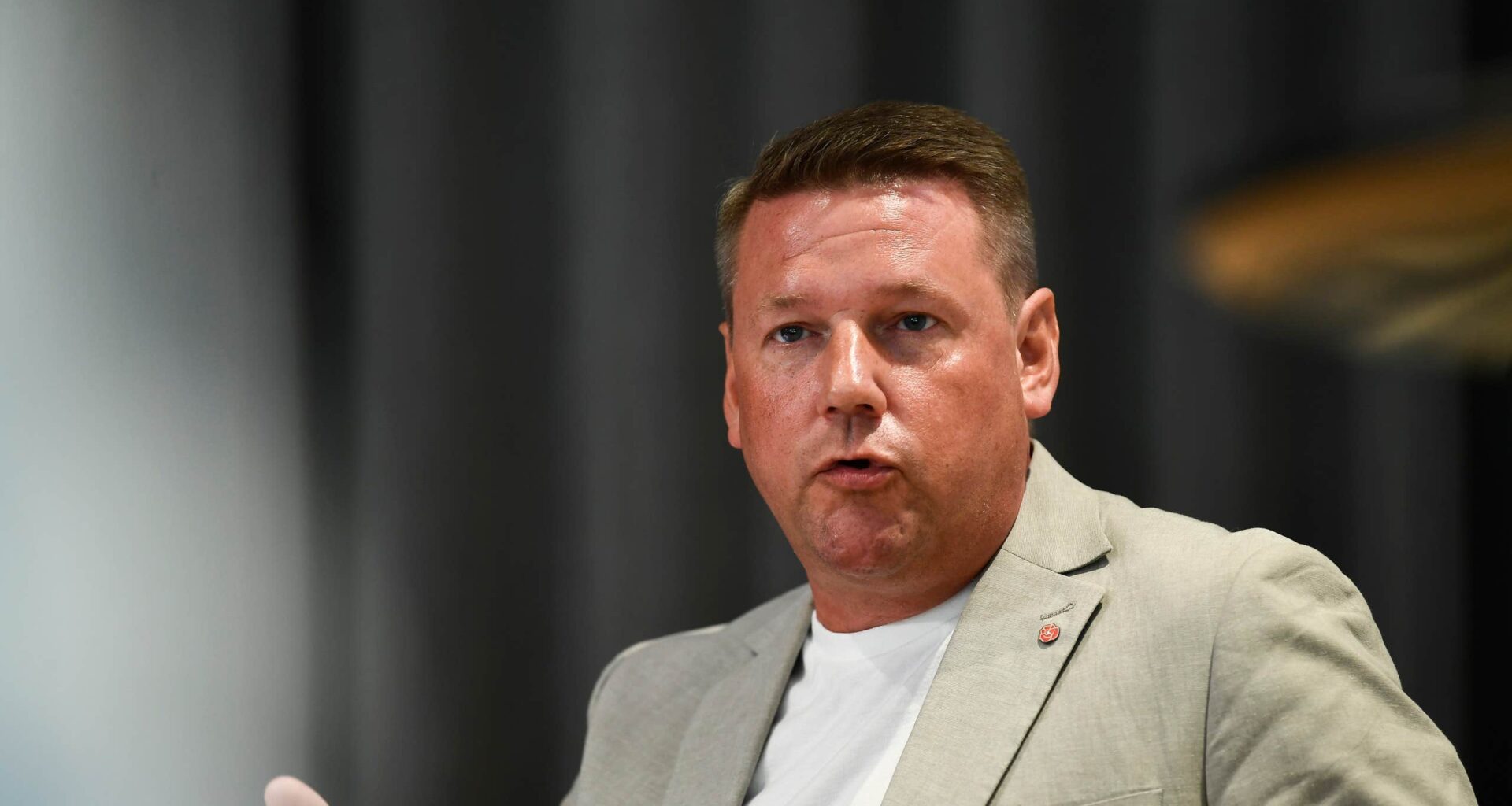 S betalade för vilseledande konton