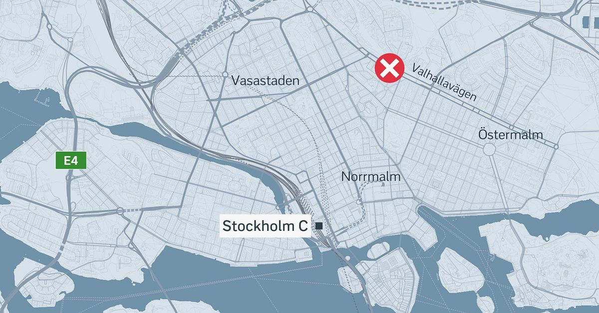 Det här vet vi om bussolyckan på Valhallavägen