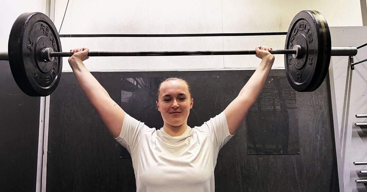 Så klarar Joline, 19 år, att elitsatsa på tyngdlyftning trots sin diabetes