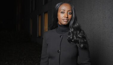 Jenny Rogneby: ”Inte ett dugg läkande att skriva om adoptioner”