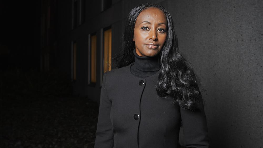 Jenny Rogneby: ”Inte ett dugg läkande att skriva om adoptioner”