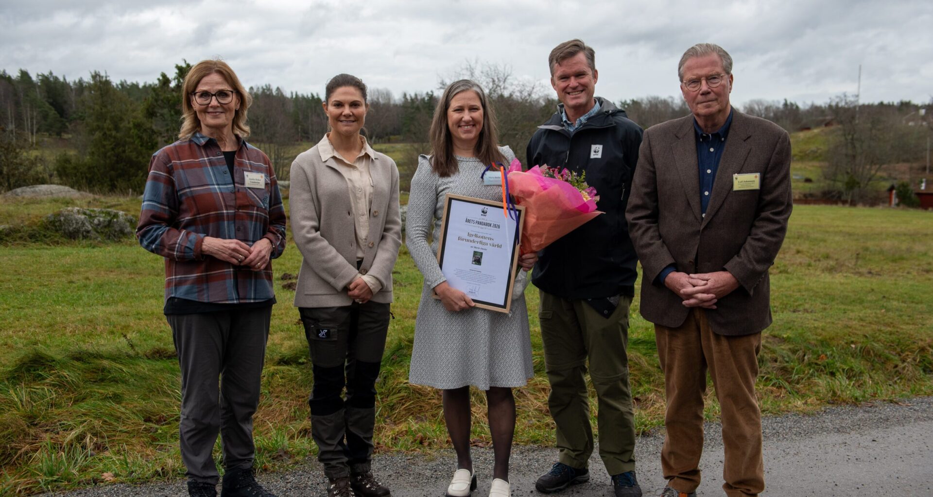 Marie Dackes “Igelkottens förunderliga värld” får utmärkelsen Årets pandabok 2026