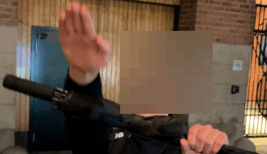 Unga män från medelklassen i nya nazistgrupper