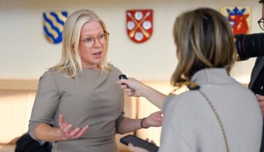 C-toppen försvinner när partiledaren stuvar om