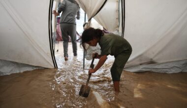 Ihållande regn översvämmar tält och toaletter i Gaza
