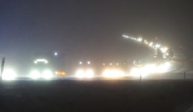 Kökaos på E6 och E22 – bandvagnar delar ut vatten till bilister - Aftonbladet