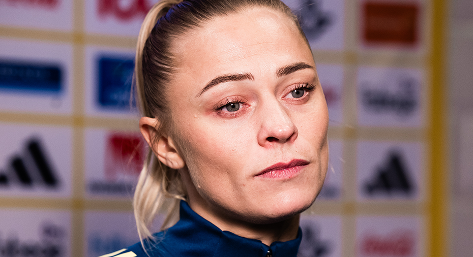 Se en intervju med Fridolina Rolfö i spelaren.