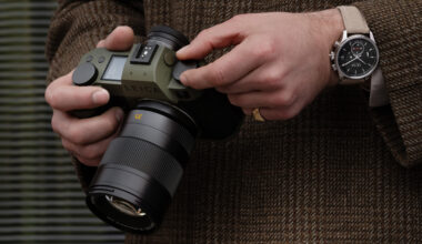 Leica SL3 Reporter – Tuffare grön klädsel