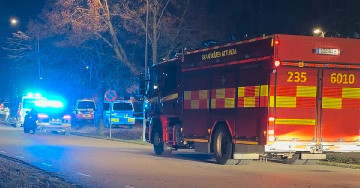 Brand i lägenhet i Upplands Väsby i Stockholm