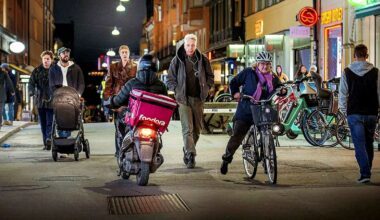 Tvåtaktsmopeder sprider giftiga avgaser på cykelbanor