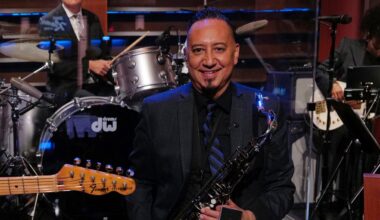 Jimmy Kimmel i tårar efter kapellmästarens död