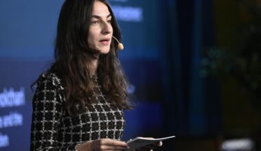 ”L gör saker som är svåra att förklara”