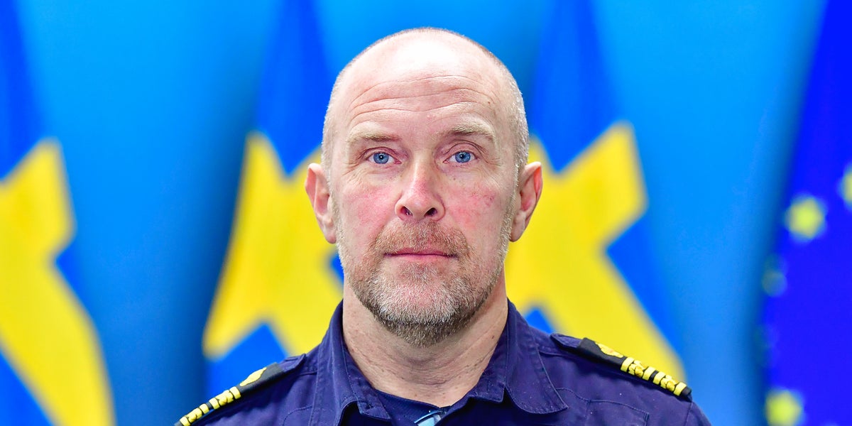 Polisen jagar flera gängtoppar utomlands - UNT