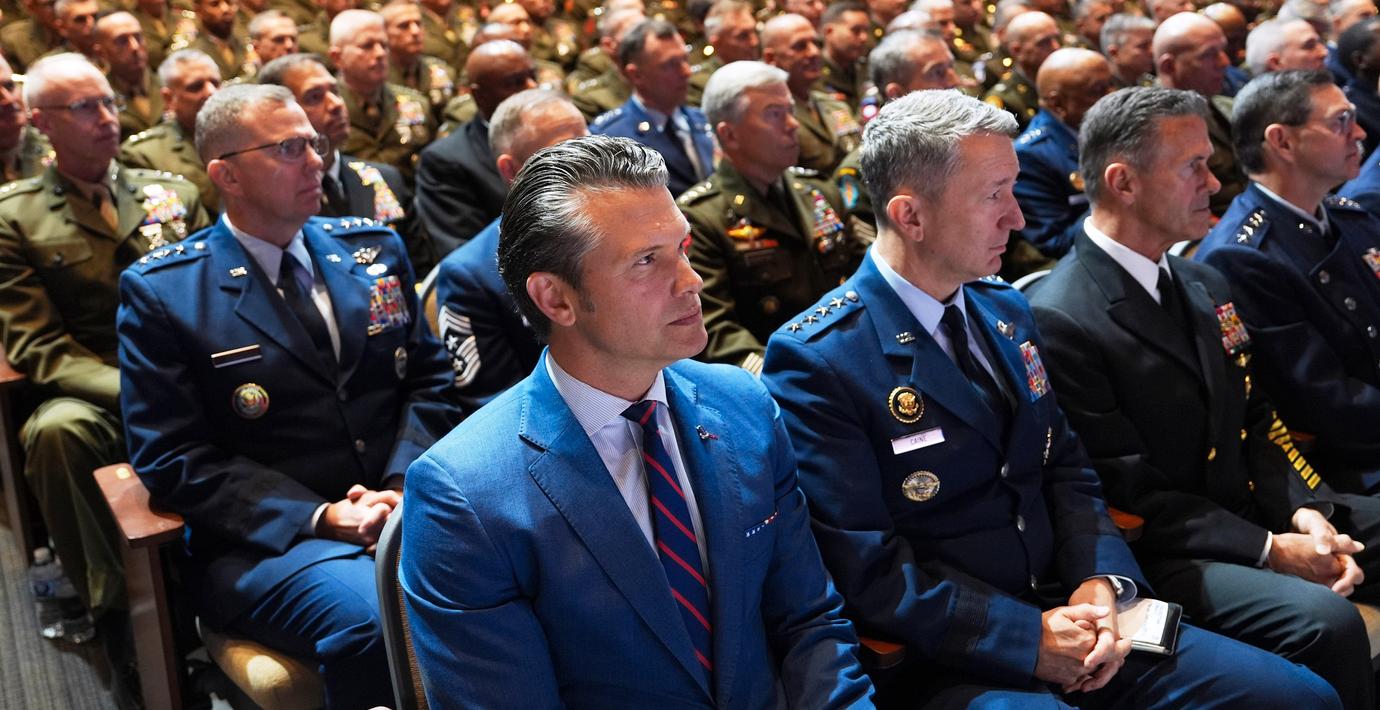 Hegseth vänder upp och ner på Pentagon – börjar tappa förtroende