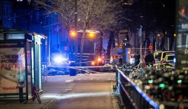 DN Direkt – Buss har kört in i kur på Östermalm – flera allvarligt skadade