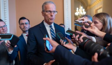 Senaten har röstat igenom ramverk – stort steg mot att avsluta nedstängningen