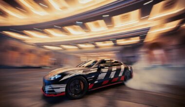 Drifting och skrikande däck – AMG teasar första egna elbil